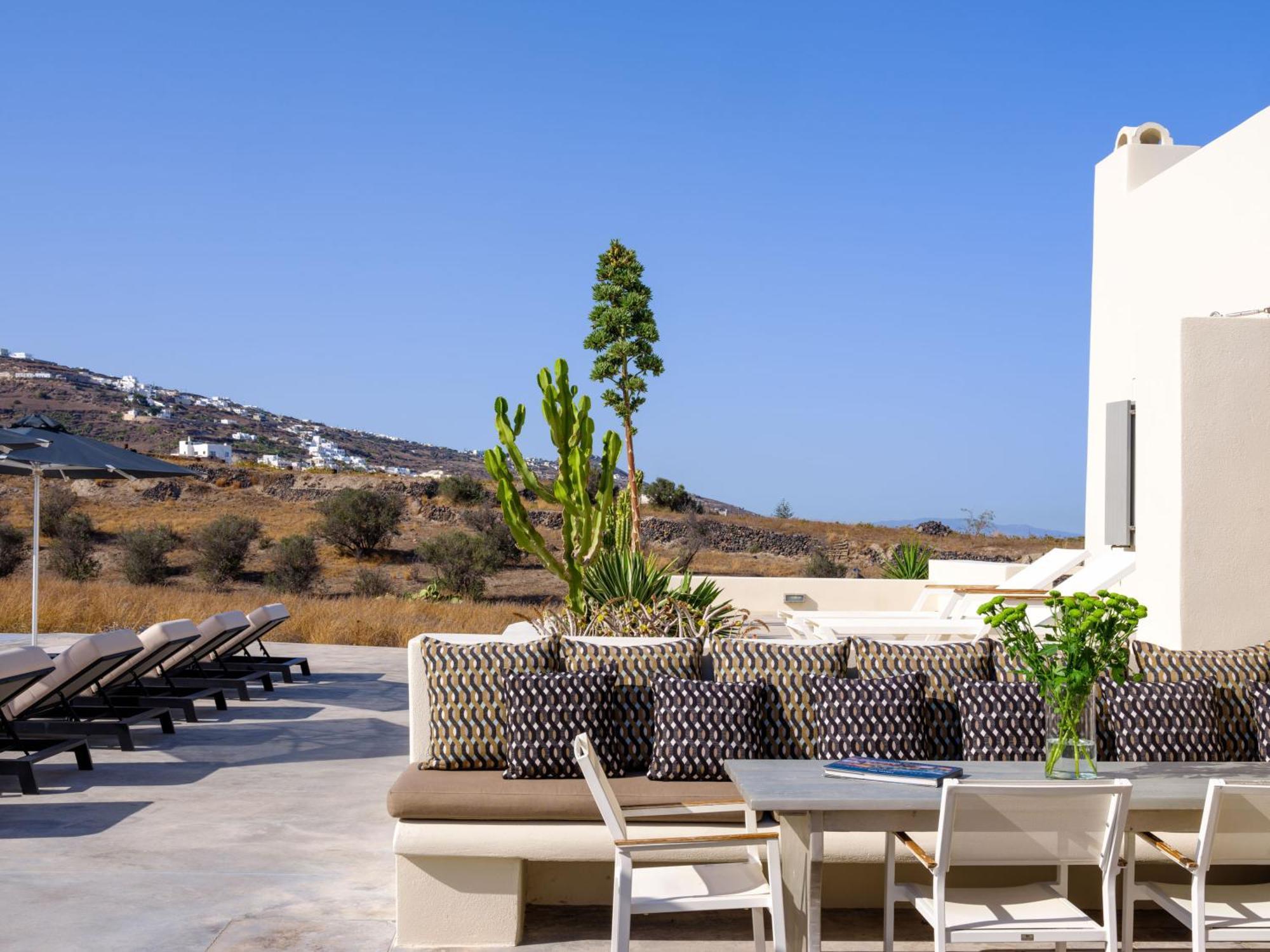 Home Of Lilies Fira  Exterior photo