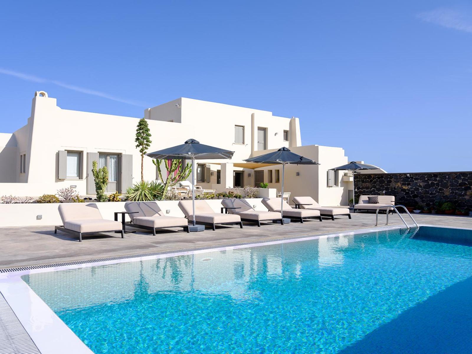 Home Of Lilies Fira  Exterior photo